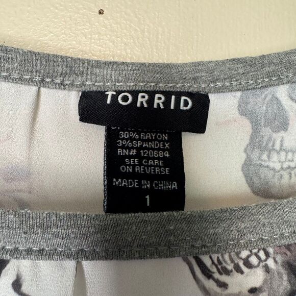 TORRID women's plus size 1X raglan skulls roses Halloween sheer spooky top shirt - Picture 11 of 12